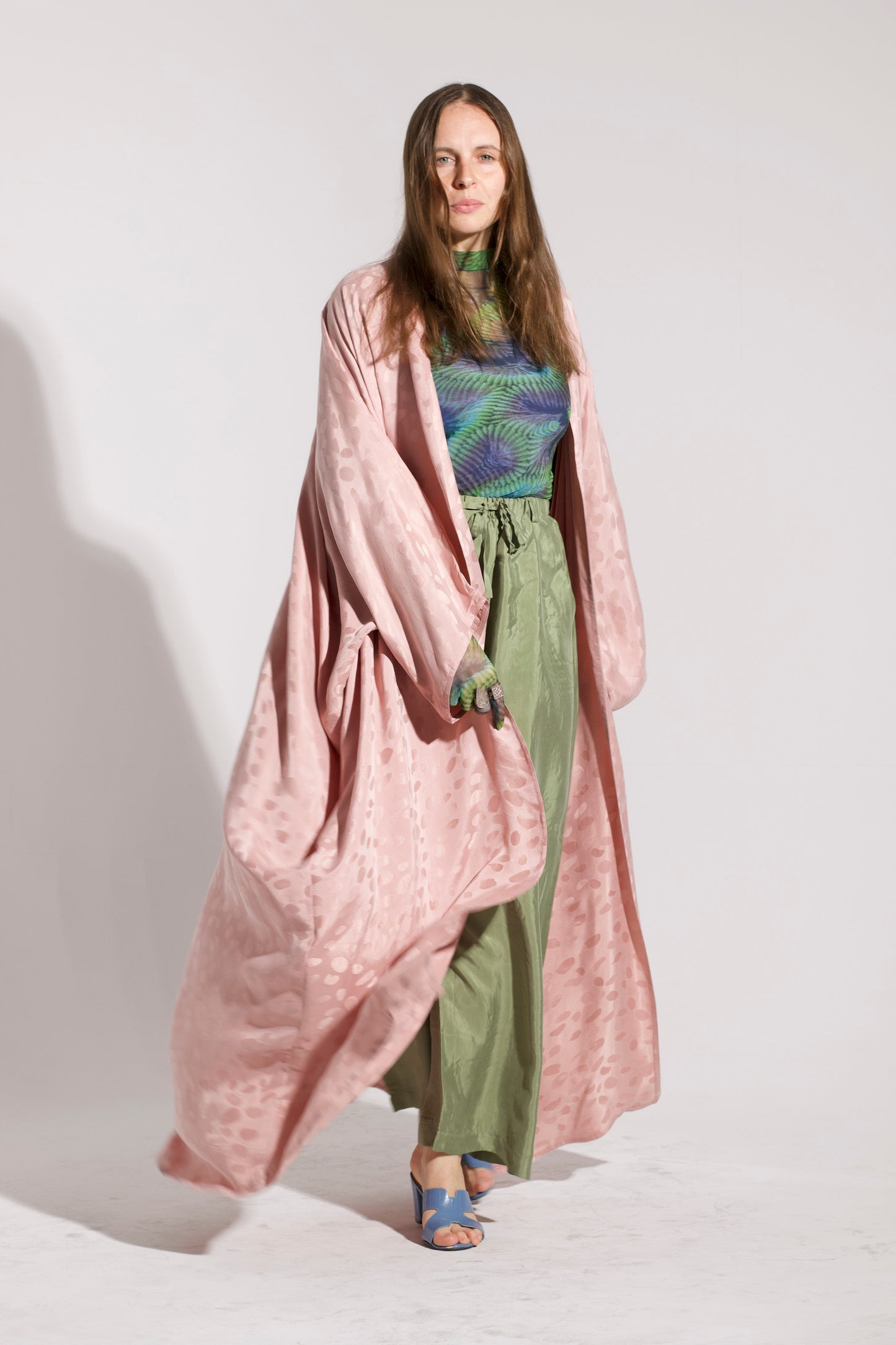 TUBIFERA abaya
