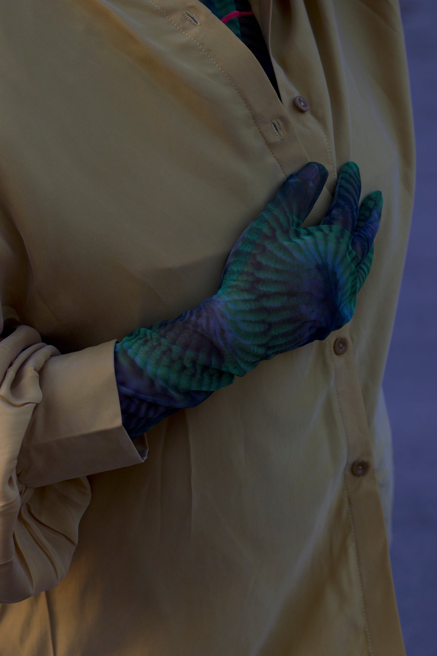 CORAL mesh gloves