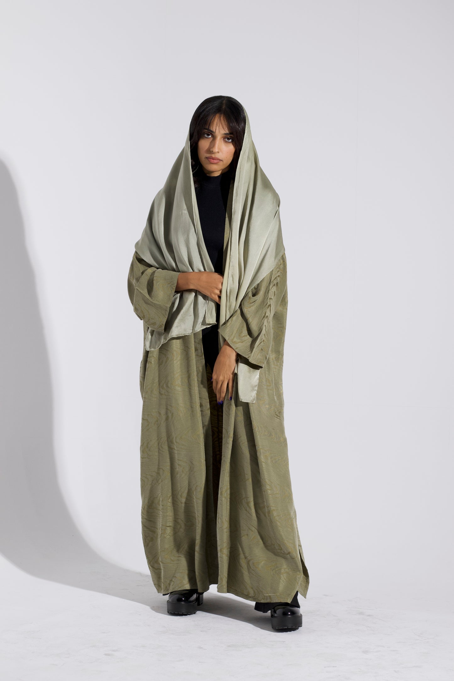 NETTLE abaya